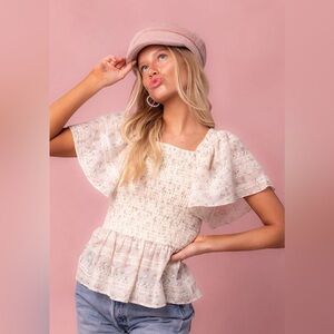 Ivy City Madison Top in Eyelet Floral